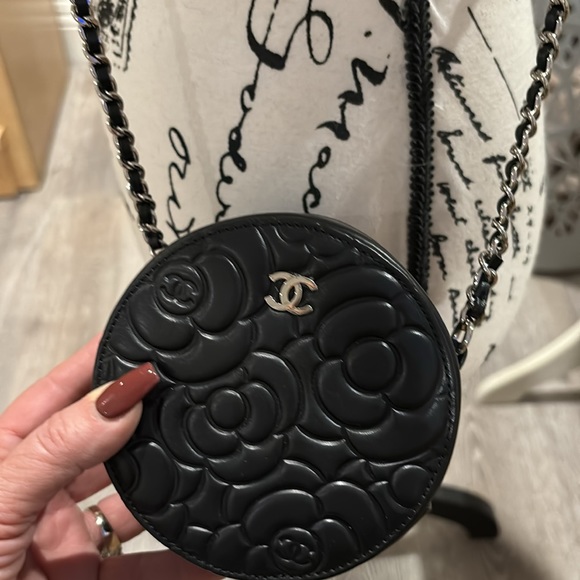 Authentic Chanel crossbody - Picture 3 of 10